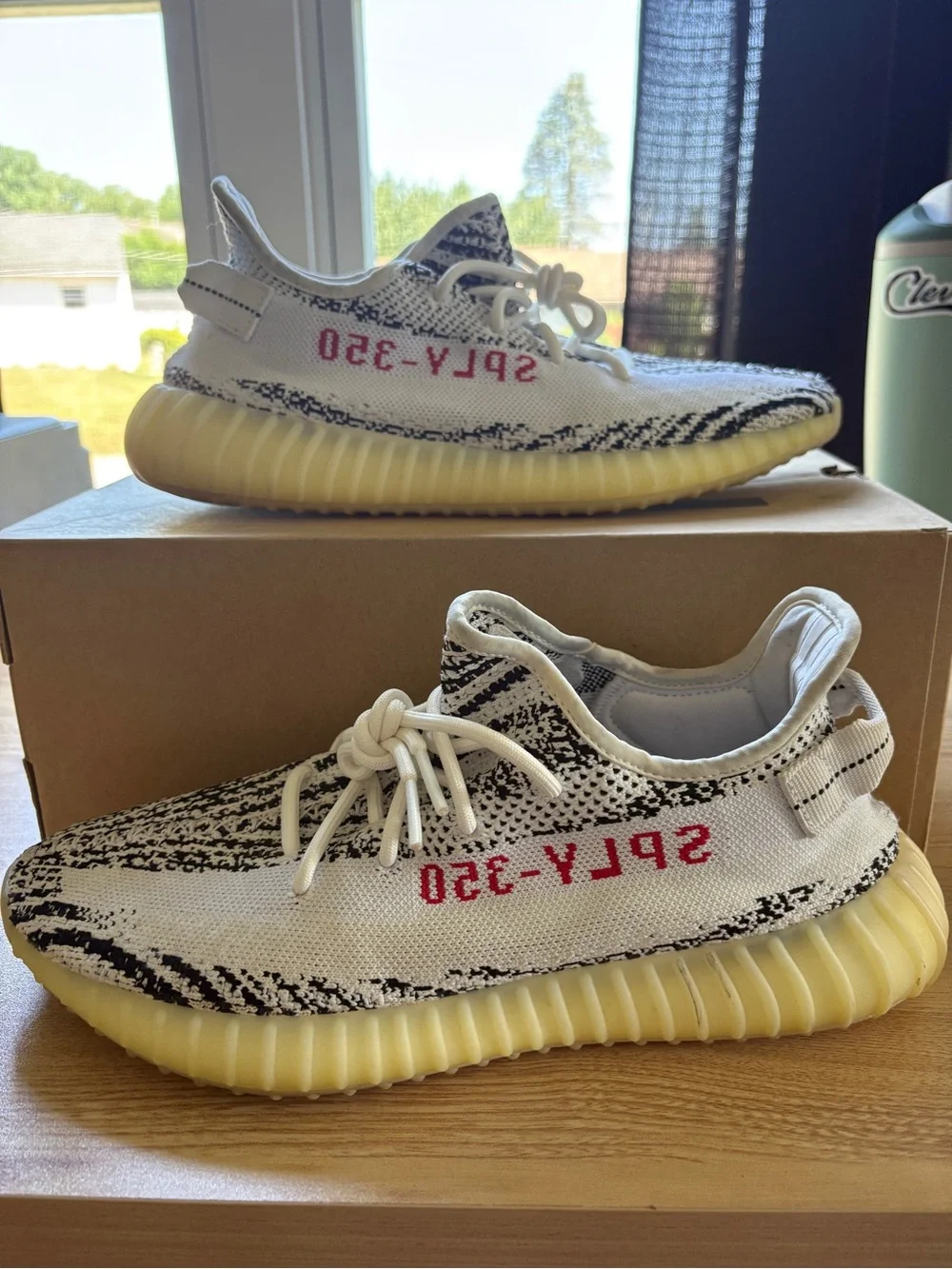 Yeezy Boost 350 V2 Zebra